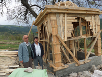 Arap Dede Türbesi