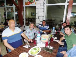 Dostlar İftarda Buluştu