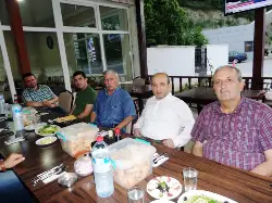 Dostlar İftarda Buluştu