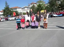 GEYVE’DE 23 NİSAN COŞKUSU