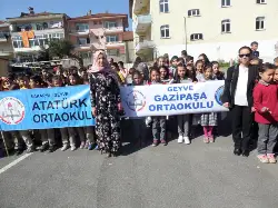 GEYVE’DE 23 NİSAN COŞKUSU