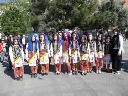 GEYVE’DE 23 NİSAN COŞKUSU