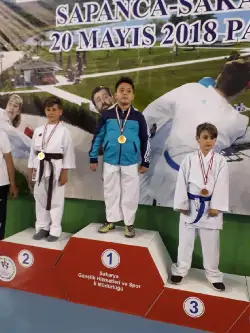 Geyveli Sporculardan Müthiş Başarı…  30 Madalya…