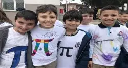ÜÇ, BİR DÖRT
