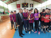 VOLEYBOL TURNUVASI SONA ERDİ