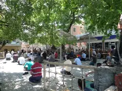 SOSYAL MESAFELİ CUMA