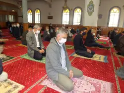 CAMİLERDE 5 VAKİT NAMAZ KILMAK SERBES
