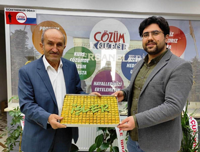 İŞLER KİTAPEVİ ÖĞRETMENLERE BAKLAVA İKRAM ETTİ