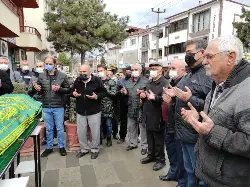 ÖĞRETMEN ERSAN ÜLGEN VEFAT ETTİ