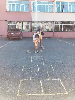 OKULLAR ŞENLENDİ.