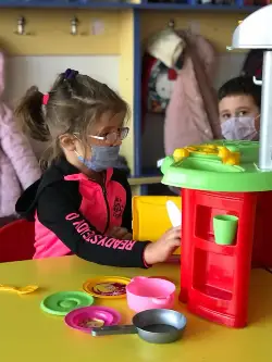 OKULLAR ŞENLENDİ.