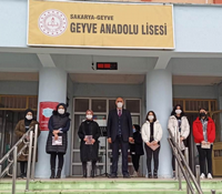 GEYVE ANADOLU LİSESİNDE MİLLİ MARŞ COŞKUSU