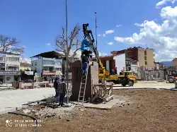 ATATÜRK ANITI YENİ YERİNE KONDU