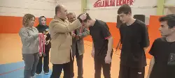 GEYVE GENÇLİK MERKEZİ VOLEYBOL TURNUVASINDA ZİRVEYE ÇIKTI!