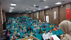 Geyve Gençlik Merkezinde Aşure Bolluğu: Müftü Faziletlerini Anlattı!