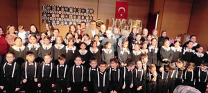 Geyve İlkokulu'ndan Duygu Dolu Müzik Ziyafeti