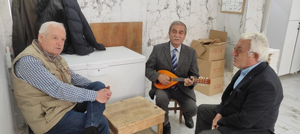 ŞARKILAR EŞLİĞİNDE HASRET GİDERDİLER